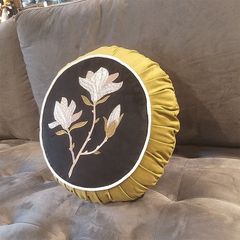 VỎ GỐI THÊU HOA MỘC LAN HÌNH TRÒN