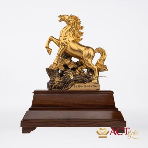 Quà tặng Ngựa Chiến Thắng dát vàng 24k ACT GOLD ISO 9001:2015