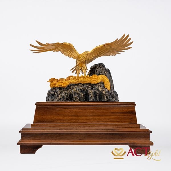 Quà tặng Đại Bàng dát vàng 24k ACT GOLD ISO 9001:2015 (Mẫu 2)