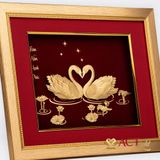 Quà tặng tranh Đôi Thiên Nga dát vàng 24k ACT GOLD ISO 9001:2015 (Mẫu 4)