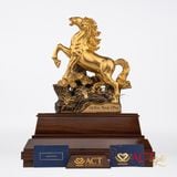 Quà tặng Ngựa Chiến Thắng dát vàng 24k ACT GOLD ISO 9001:2015