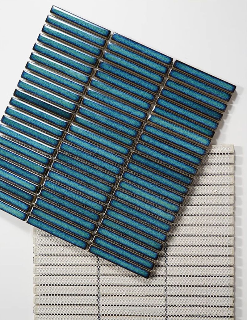 Gạch mosaic que Kitkat