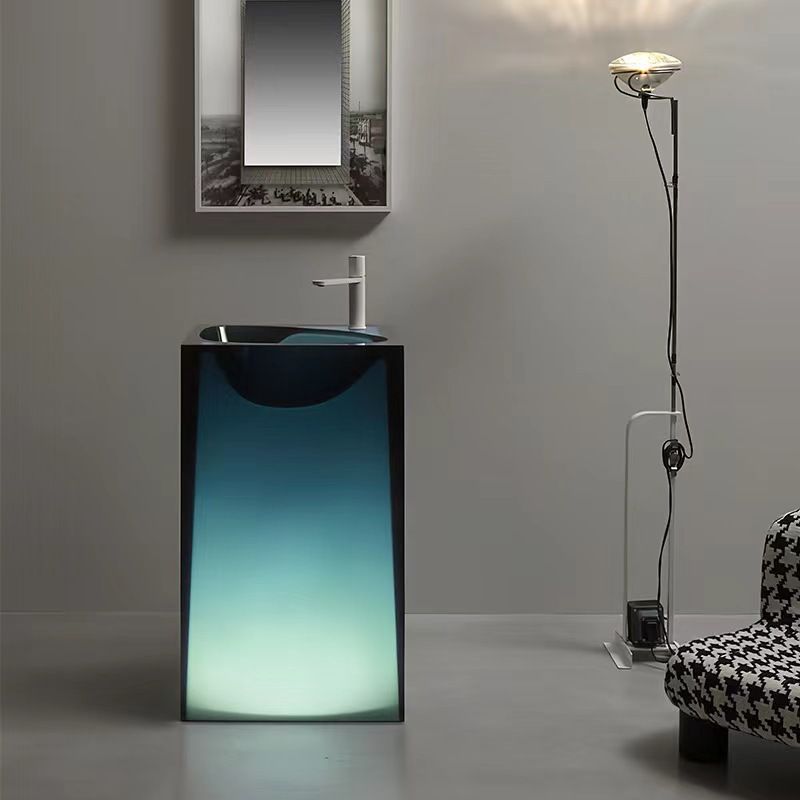 Lavabo đứng trong suốt Outycat