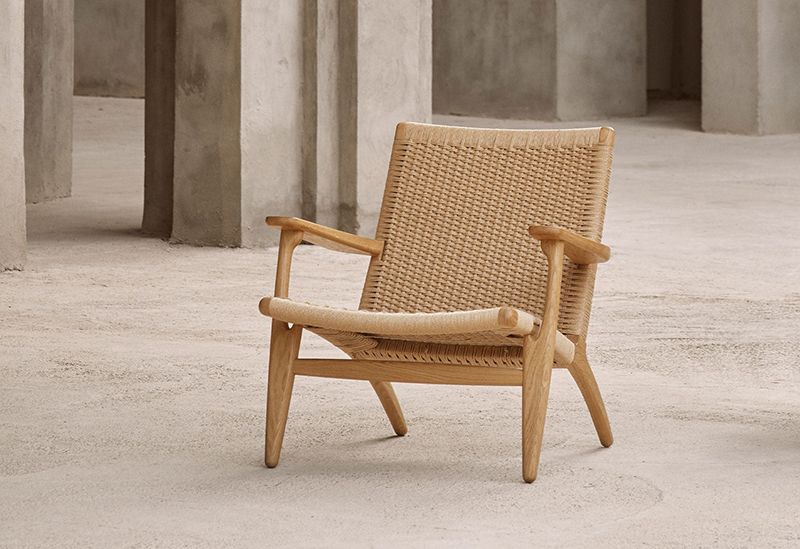 CH25 Lounge Chair