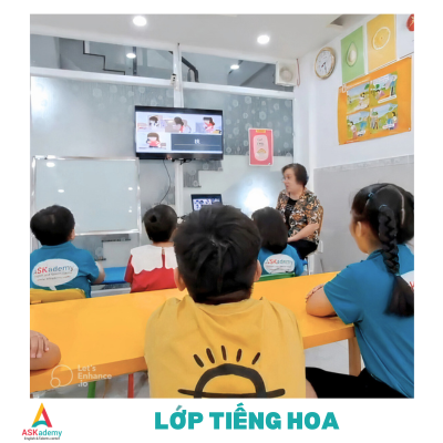 LỚP TIẾNG HOA CƠ BẢN VÀ HSK