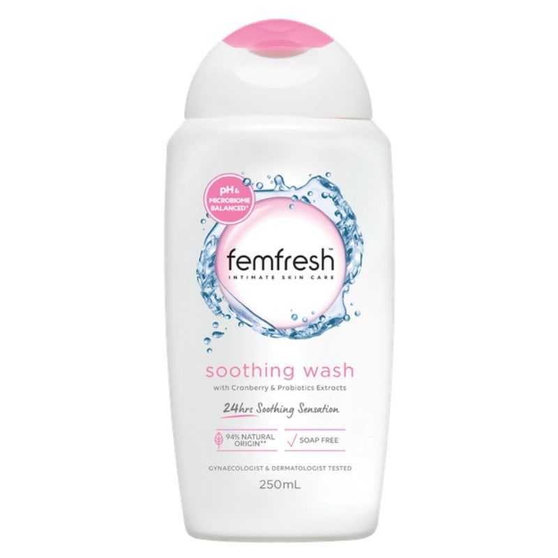 Dung dịch vệ sinh phụ nữ Femfesh màu hồng Soothing Wash 250ml làm sạch, diệt khuẩn, khử mùi hôi vùng kín