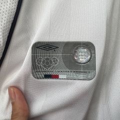 ÁO ĐẤU TUYỂN ANH 2002/04 RETRO HÀNG THÁI SÂN NHÀ TRẮNG TAY DÀI