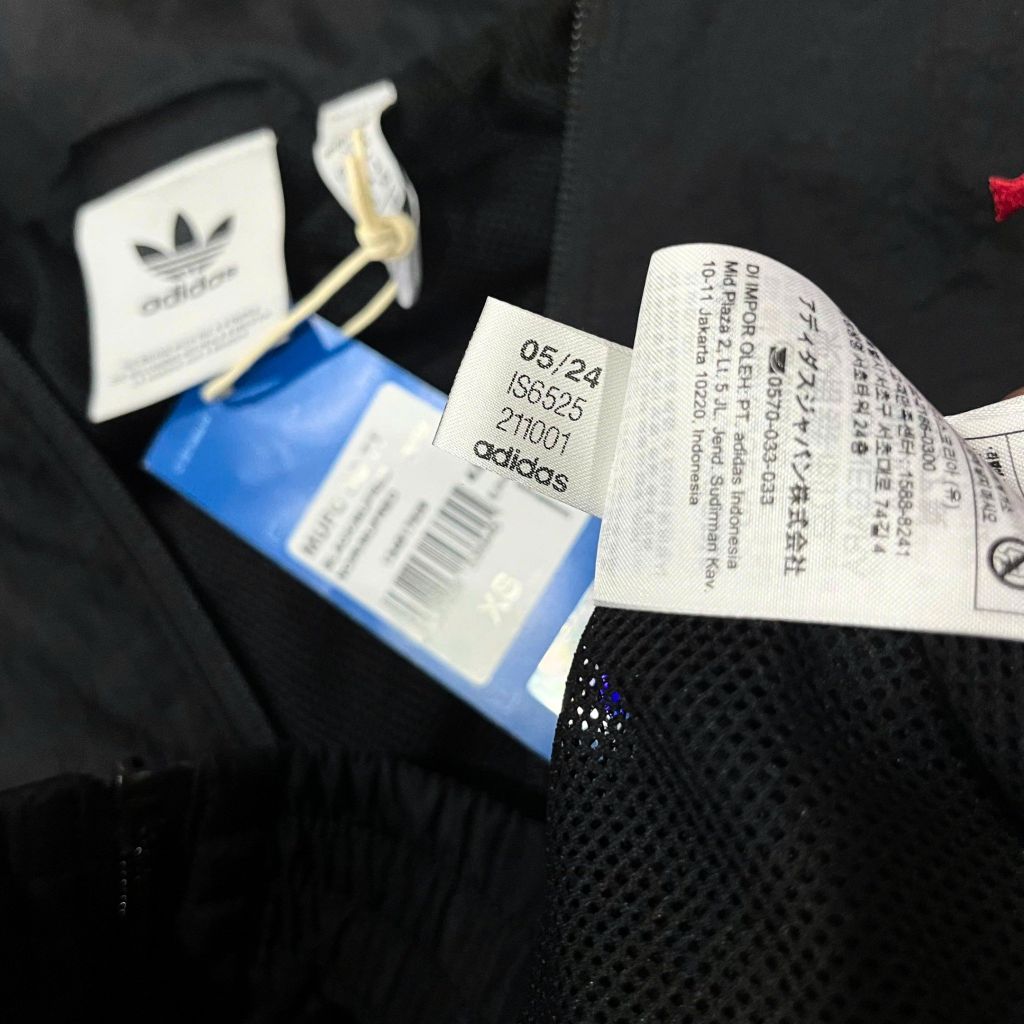 ÁO KHOÁC CHÍNH HÃNG MANCHESTER UNITED ORIGINALS - IS6525