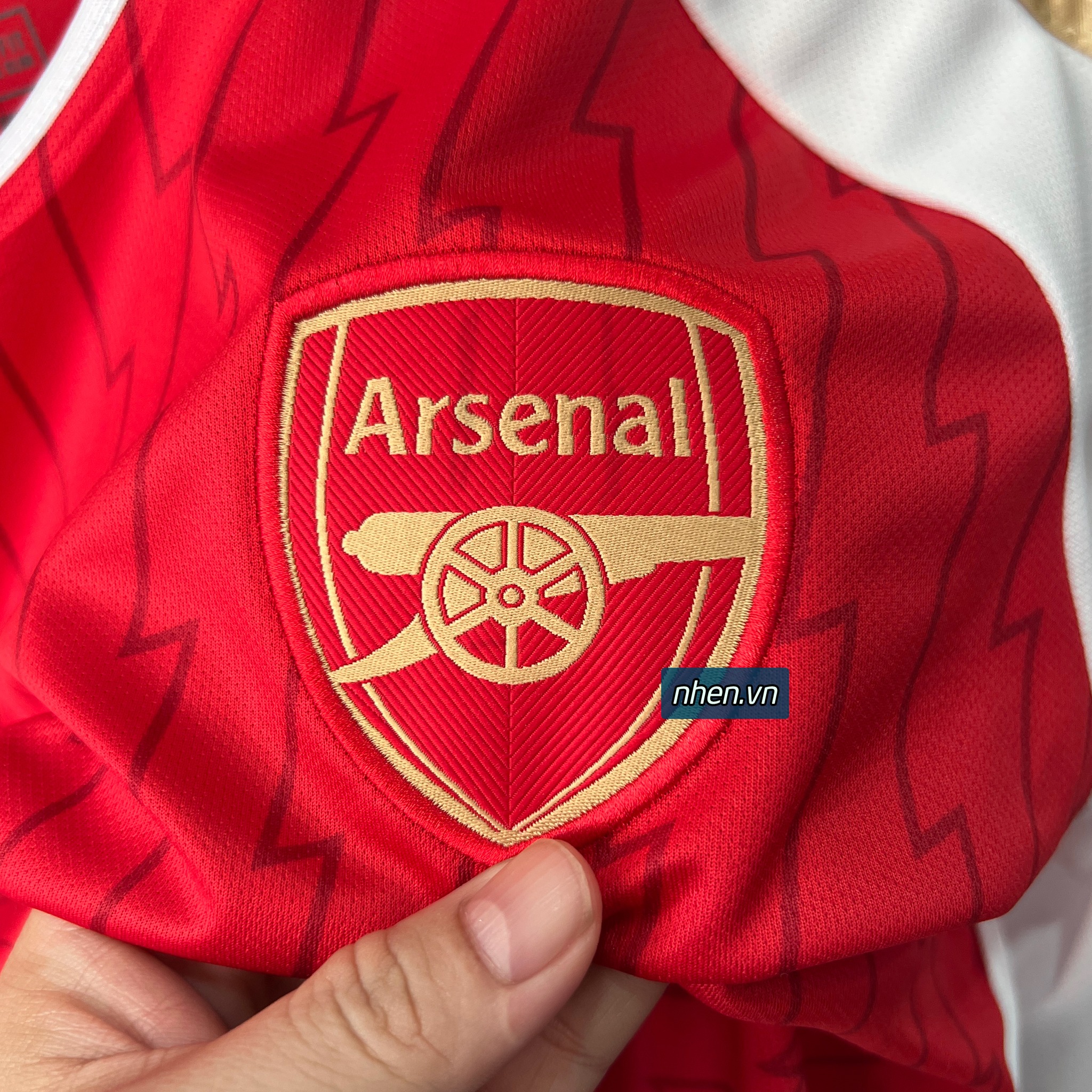 Áo Đấu Arsenal Sân Nhà Bản Fan - Logo Thêu Mùa Giải 2023/2024 – Nhện Shop