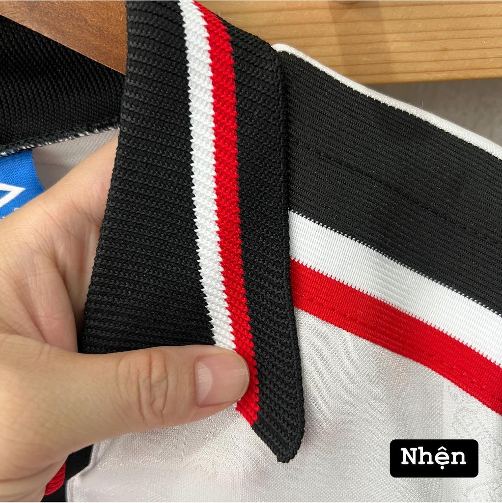 ÁO ĐẤU MANCHESTER UNITED 1997/99 RETRO HÀNG THÁI SÂN KHÁCH TRẮNG TAY DÀI