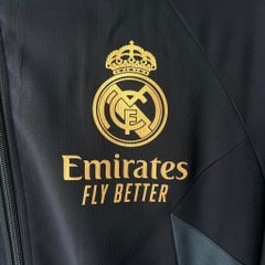 ÁO KHOÁC GIÓ REAL MADRID ĐEN SỌC XÁM THÂN XÁM 2023/24