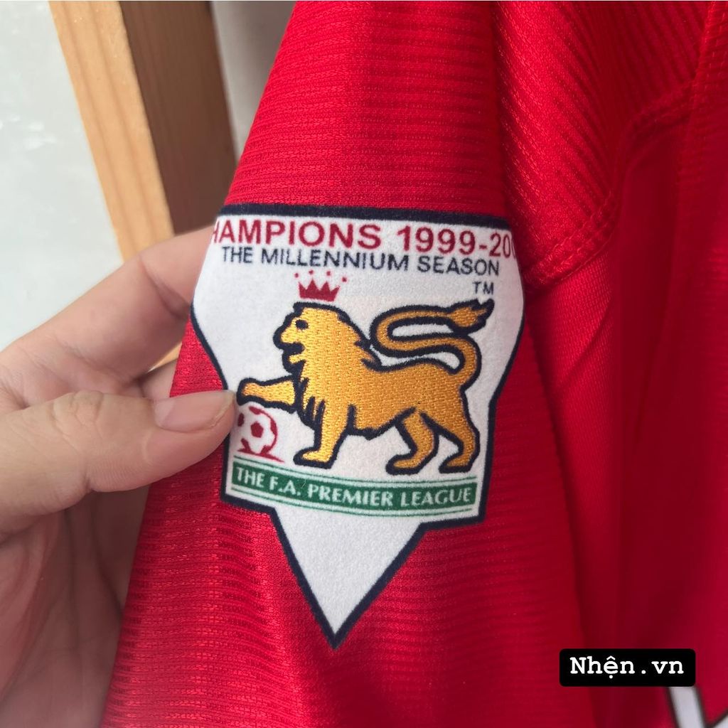 ÁO ĐẤU MANCHESTER UNITED 2000/01 RETRO HÀNG THÁI SÂN NHÀ ĐỎ