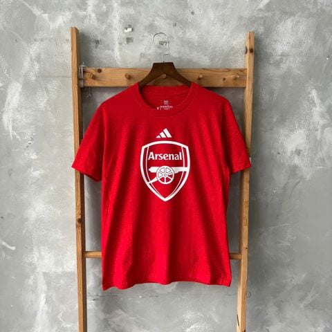 ÁO THUN ARSENAL 2024 MÀU ĐỎ LOGO GIỮA NGỰC