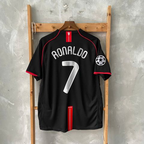 ÁO ĐẤU MANCHESTER UNITED 2007/08 RETRO HÀNG THÁI SÂN KHÁCH ĐEN IN LOGO C1 FIFA & RONALDO #7
