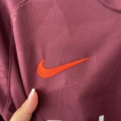 ÁO ĐẤU BARCELONA 2017/18 RETRO HÀNG THÁI SÂN KHÁCH THỨ BA ĐỎ ĐÔ