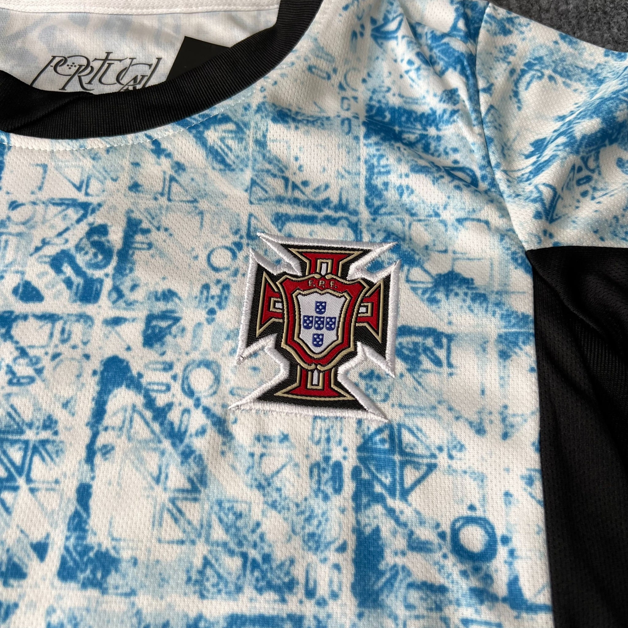 ÁO CRISTIANO RONALDO - CR7