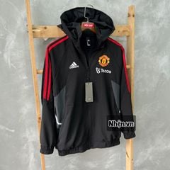 ÁO KHOÁC GIÓ MU ĐEN SỌC ĐỎ 2022-2023 - MANCHESTER UNITED BLACK TRAINING JACKET