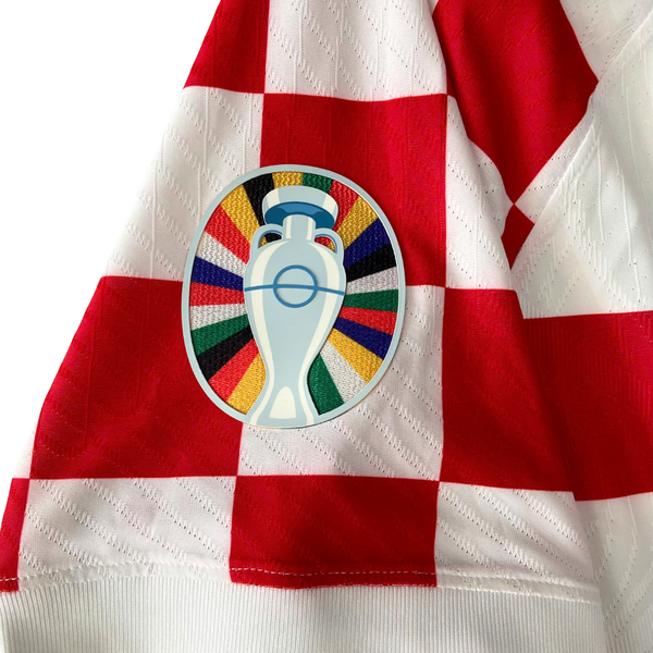 ÁO BÓNG ĐÁ TUYỂN CROATIA 2022/23 CHÍNH HÃNG SÂN NHÀ PLAYER MODRIC #10 - M (ÂU) - DN0621-100