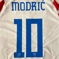 ÁO BÓNG ĐÁ TUYỂN CROATIA 2022/23 CHÍNH HÃNG SÂN NHÀ PLAYER MODRIC #10 - M (ÂU) - DN0621-100