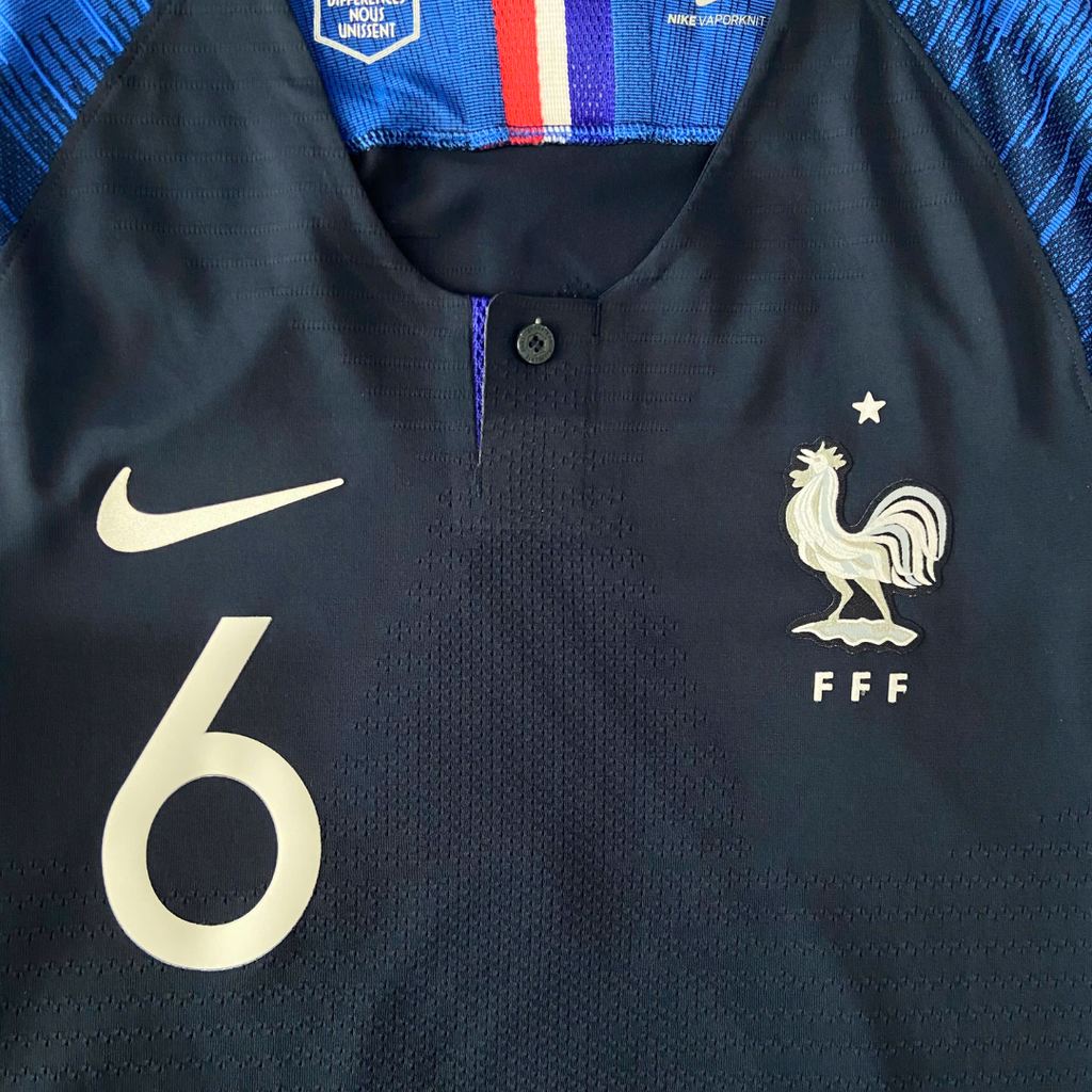 ÁO BÓNG ĐÁ TUYỂN PHÁP 2018/20 CHÍNH HÃNG SÂN NHÀ PLAYER POGBA #6 - S (ÂU) 893874-451