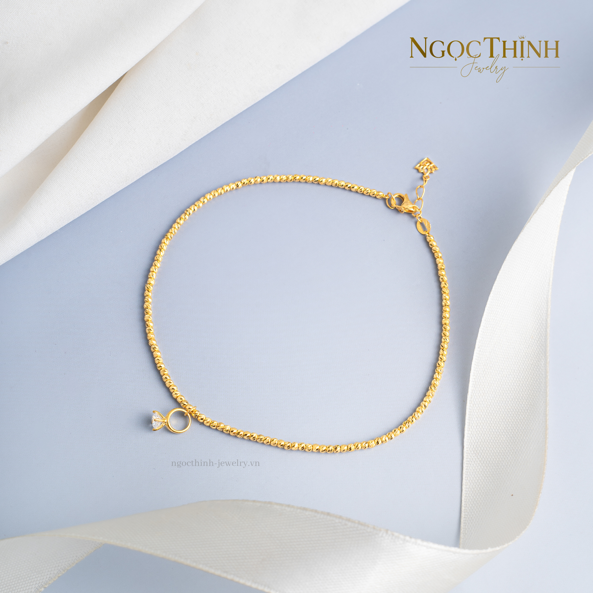 Lắc chân nữ