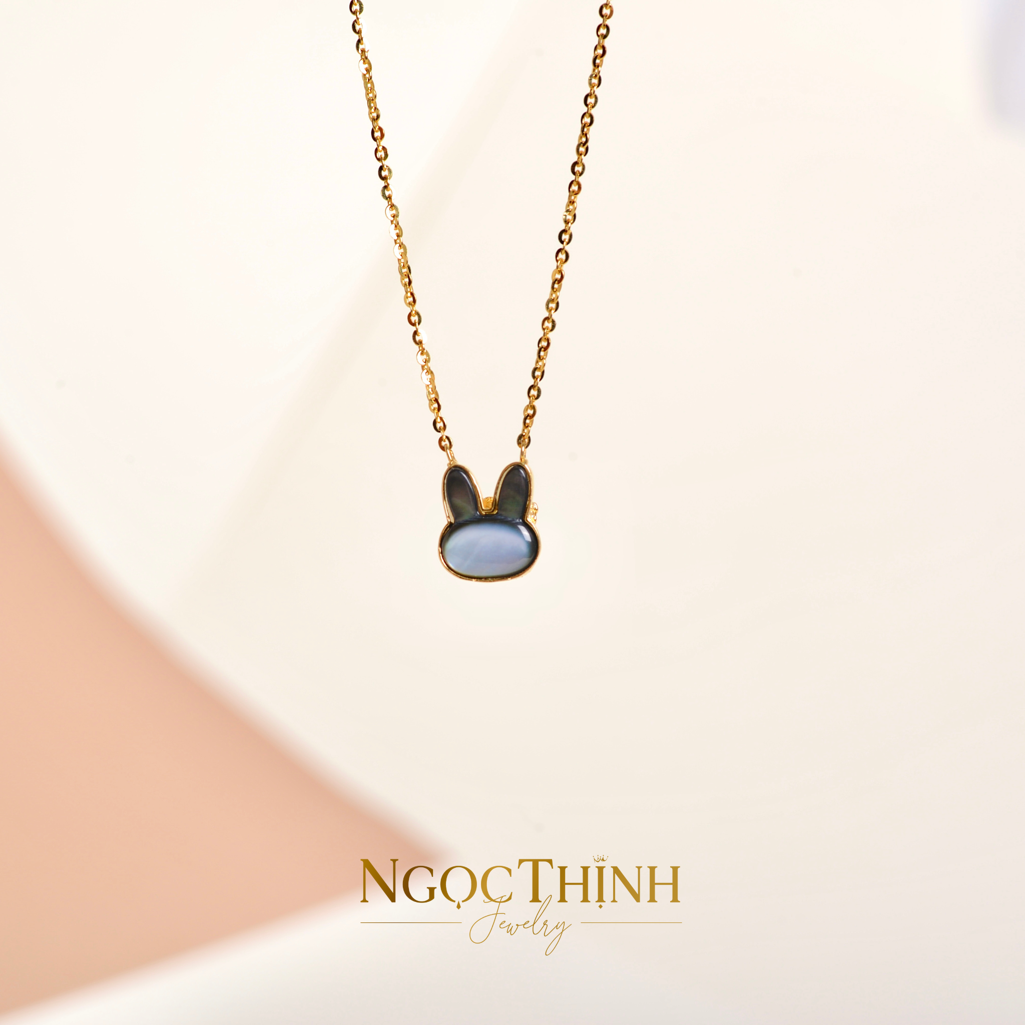 Dây chuyền liền mặt