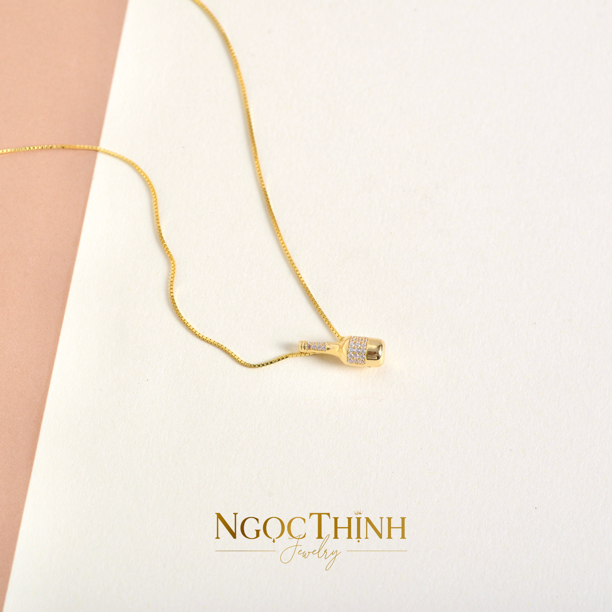 Dây chuyền liền mặt