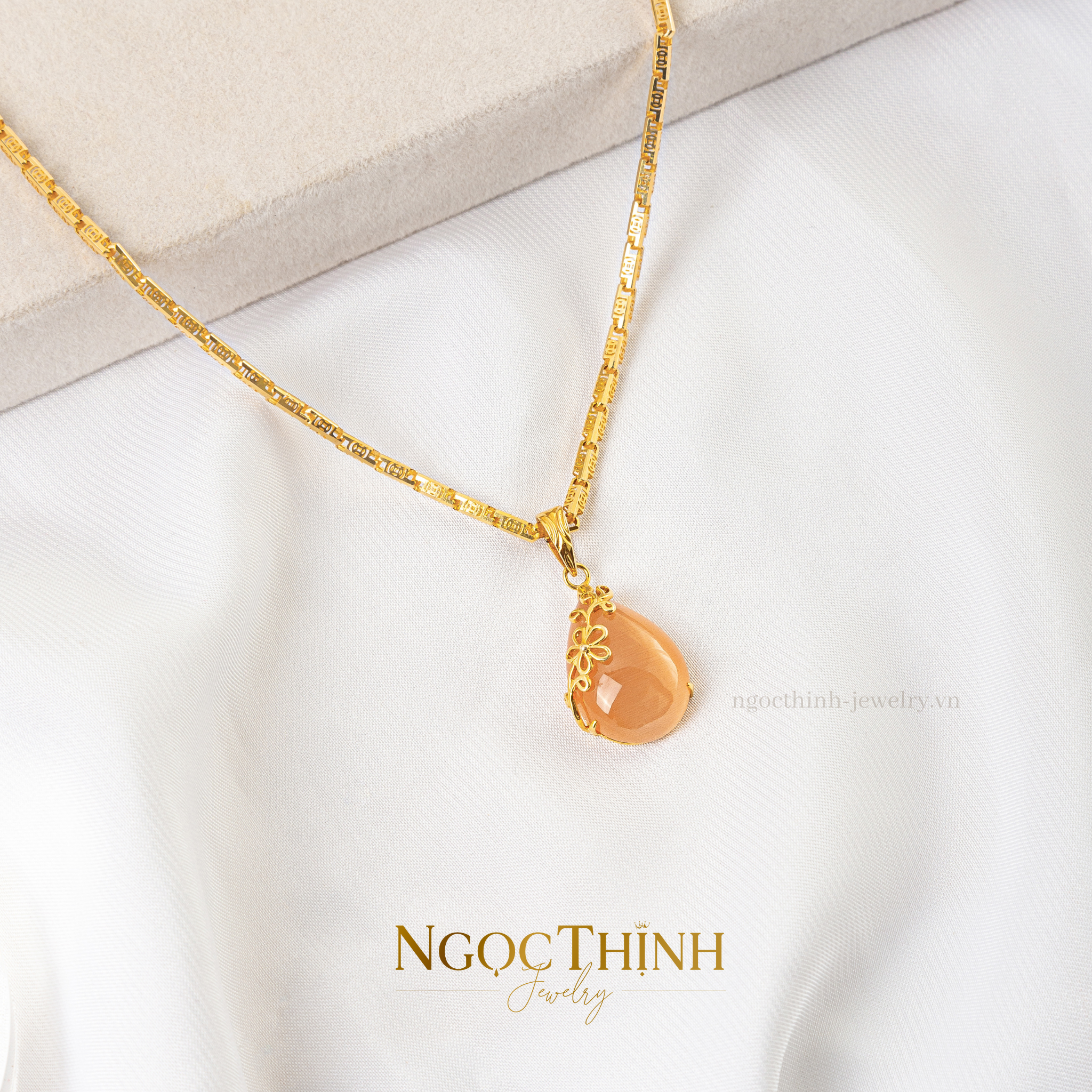 Mặt dây đá cẩm thạch