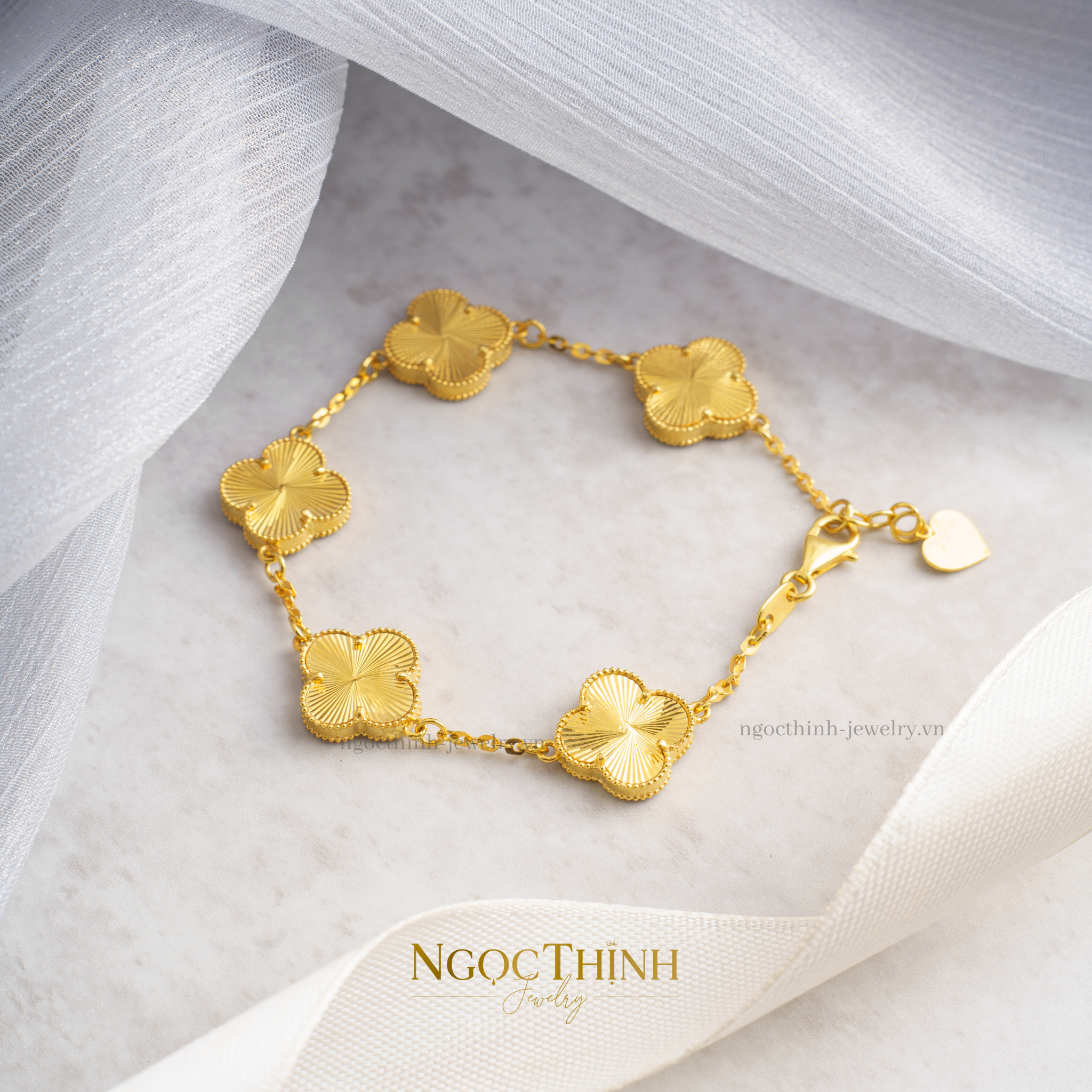 Lắc tay nữ