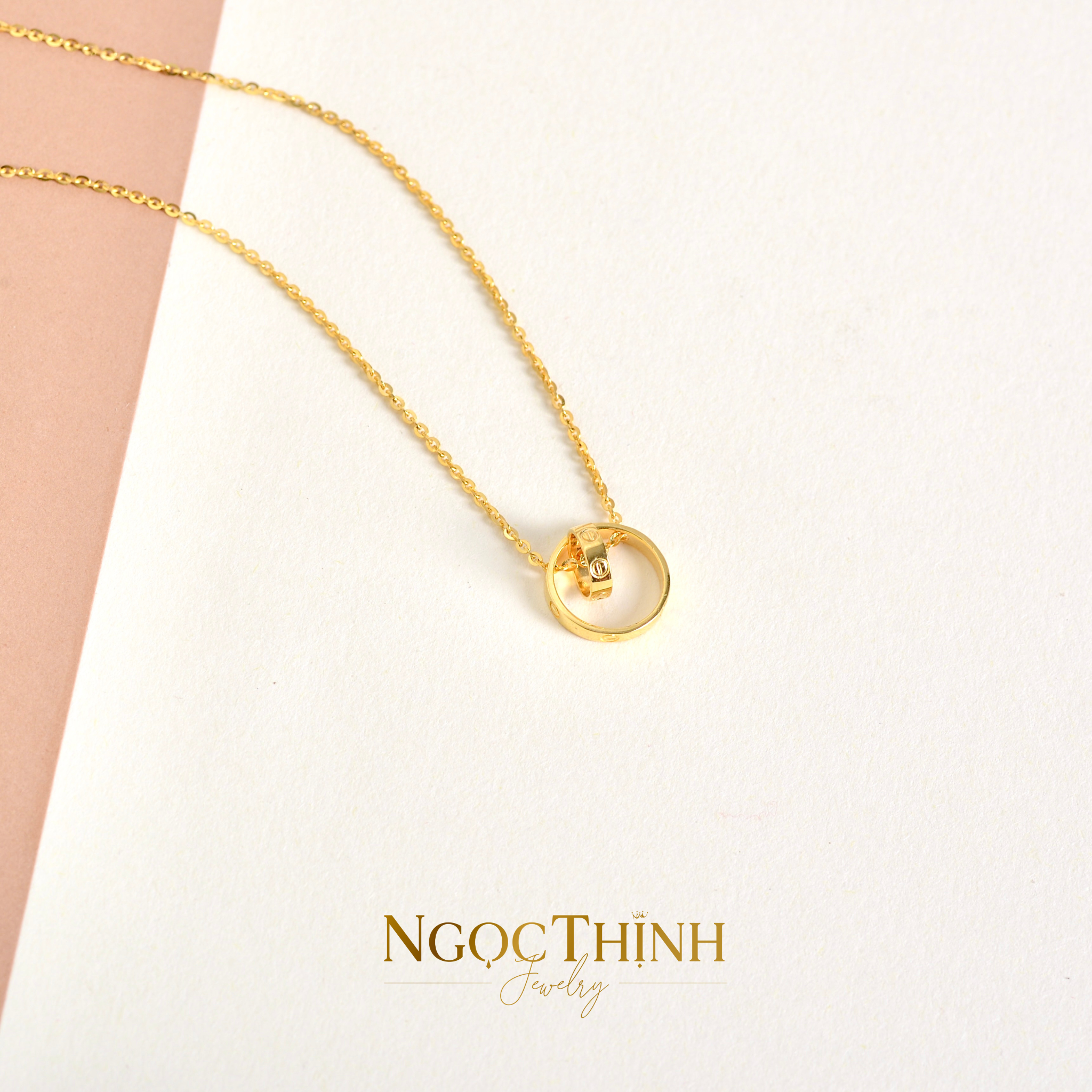 Dây chuyền liền mặt