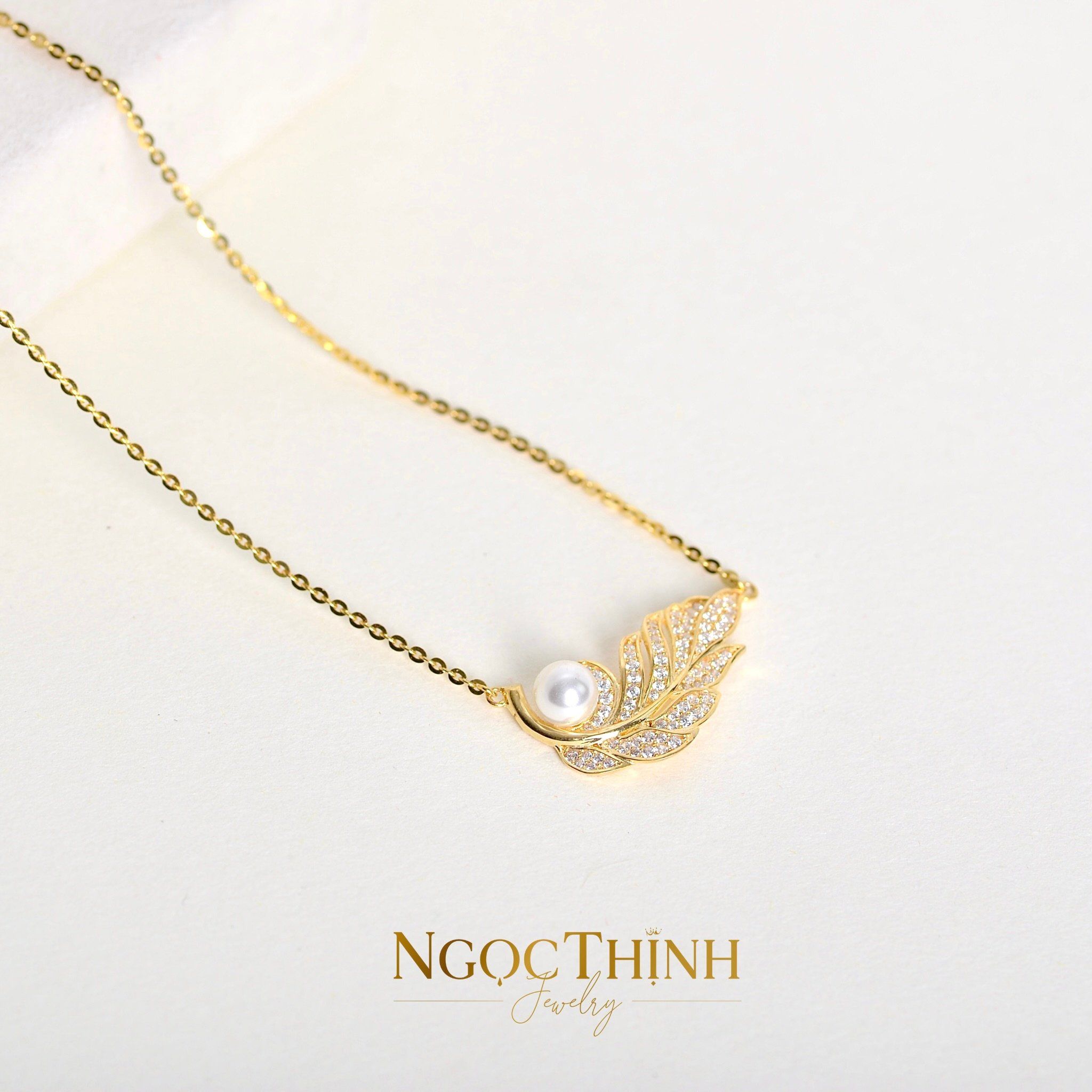 Dây chuyền liền mặt