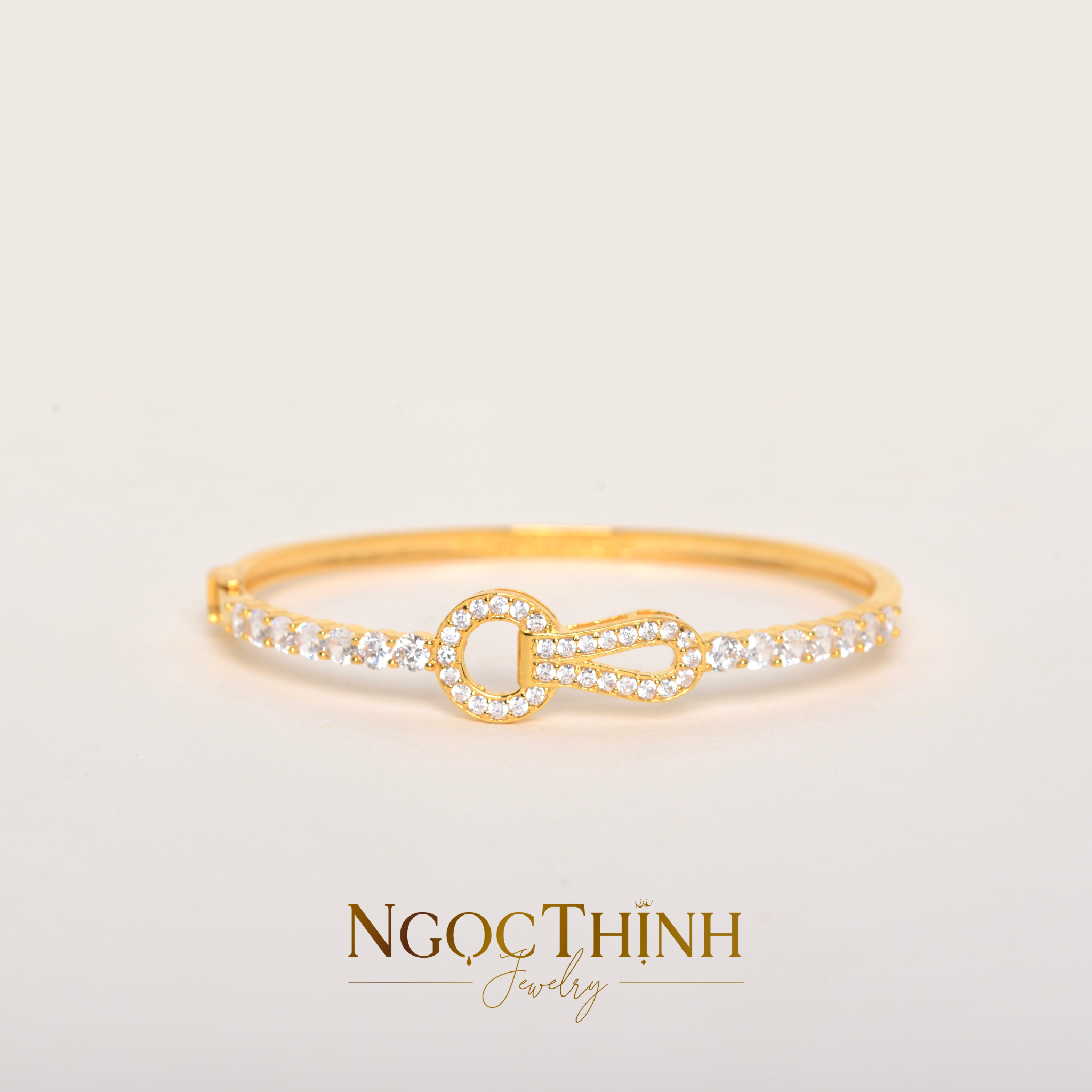 Vòng tay Bangle