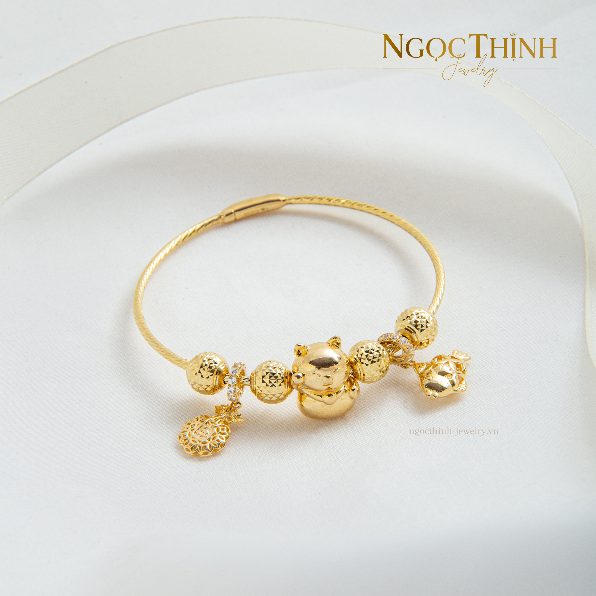 Vòng tay nữ