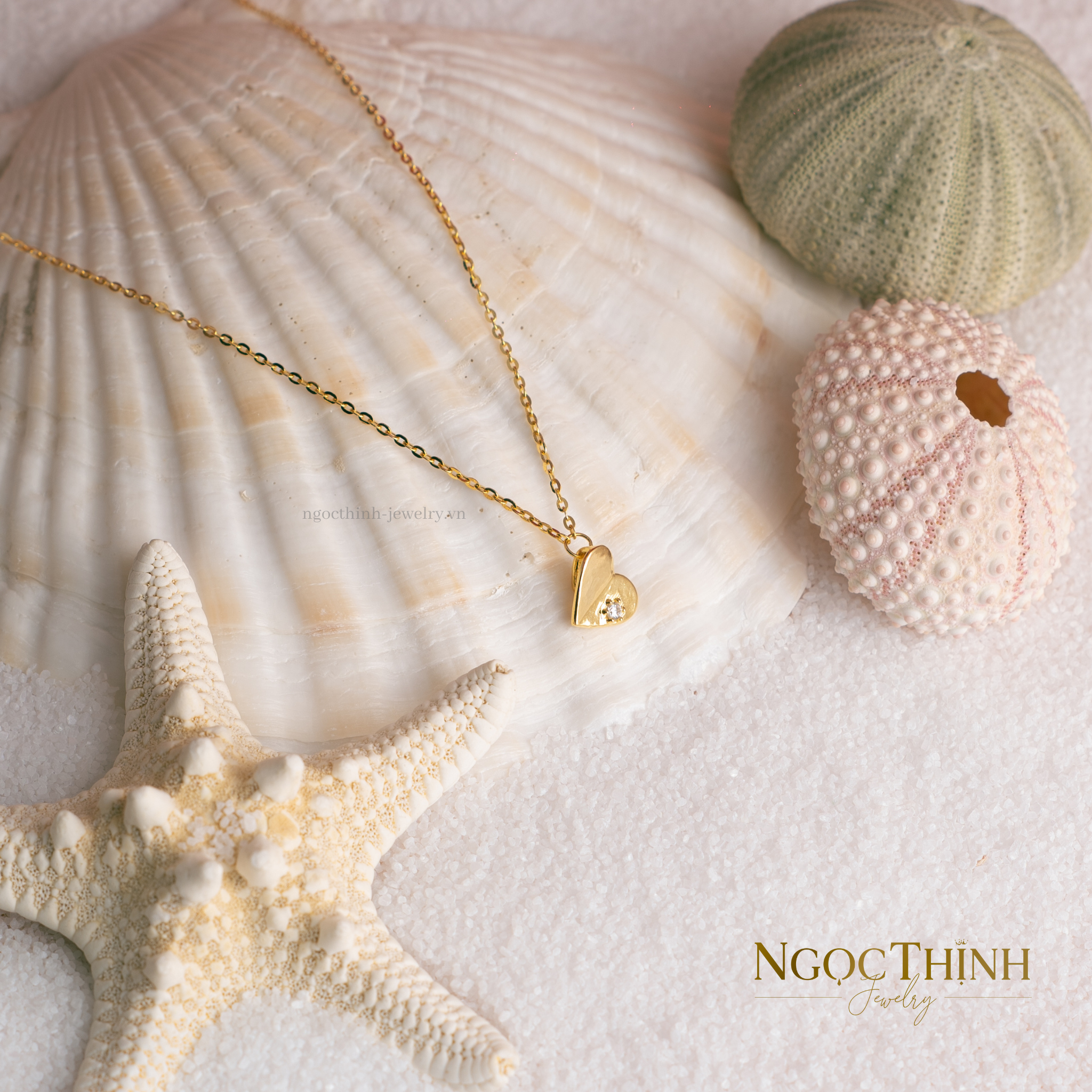 Dây chuyền liền mặt