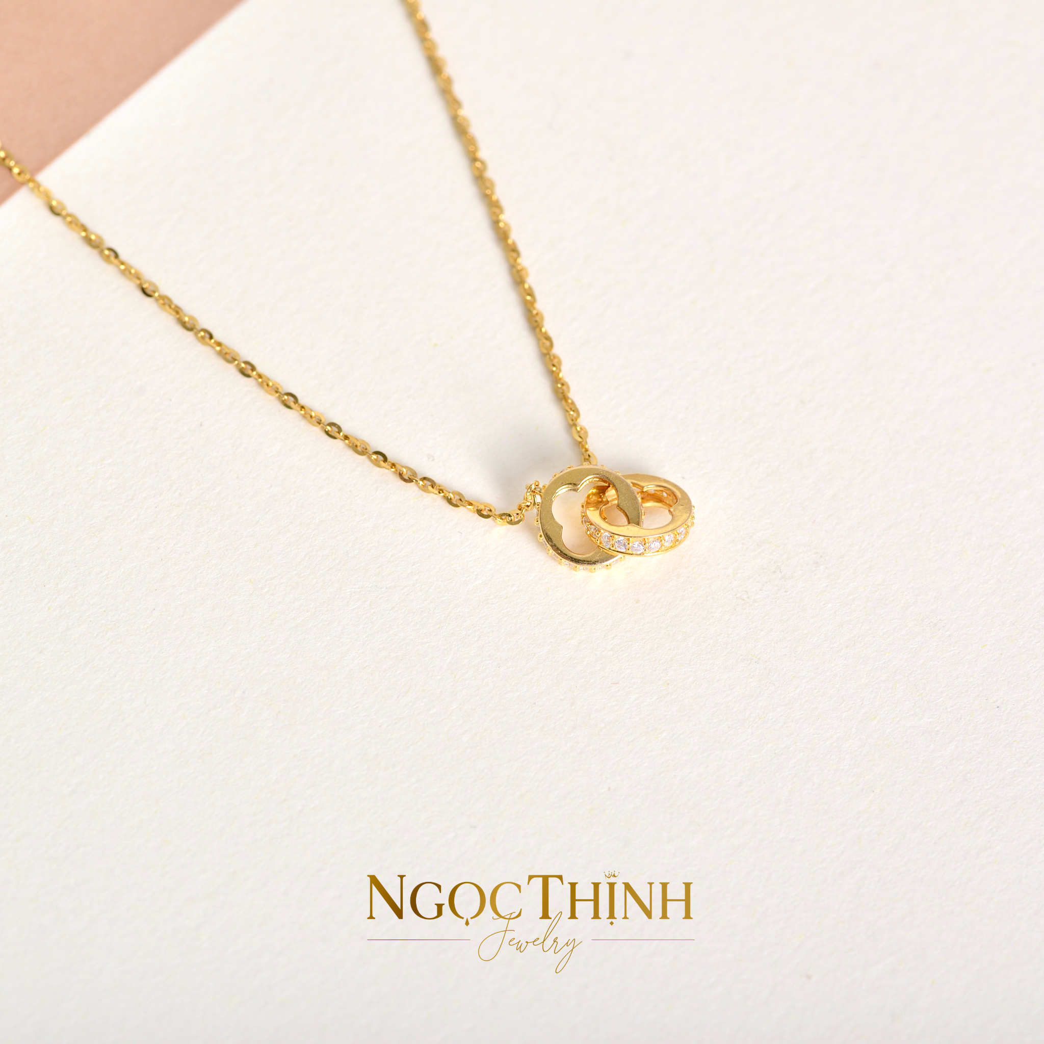 Dây chuyền liền mặt