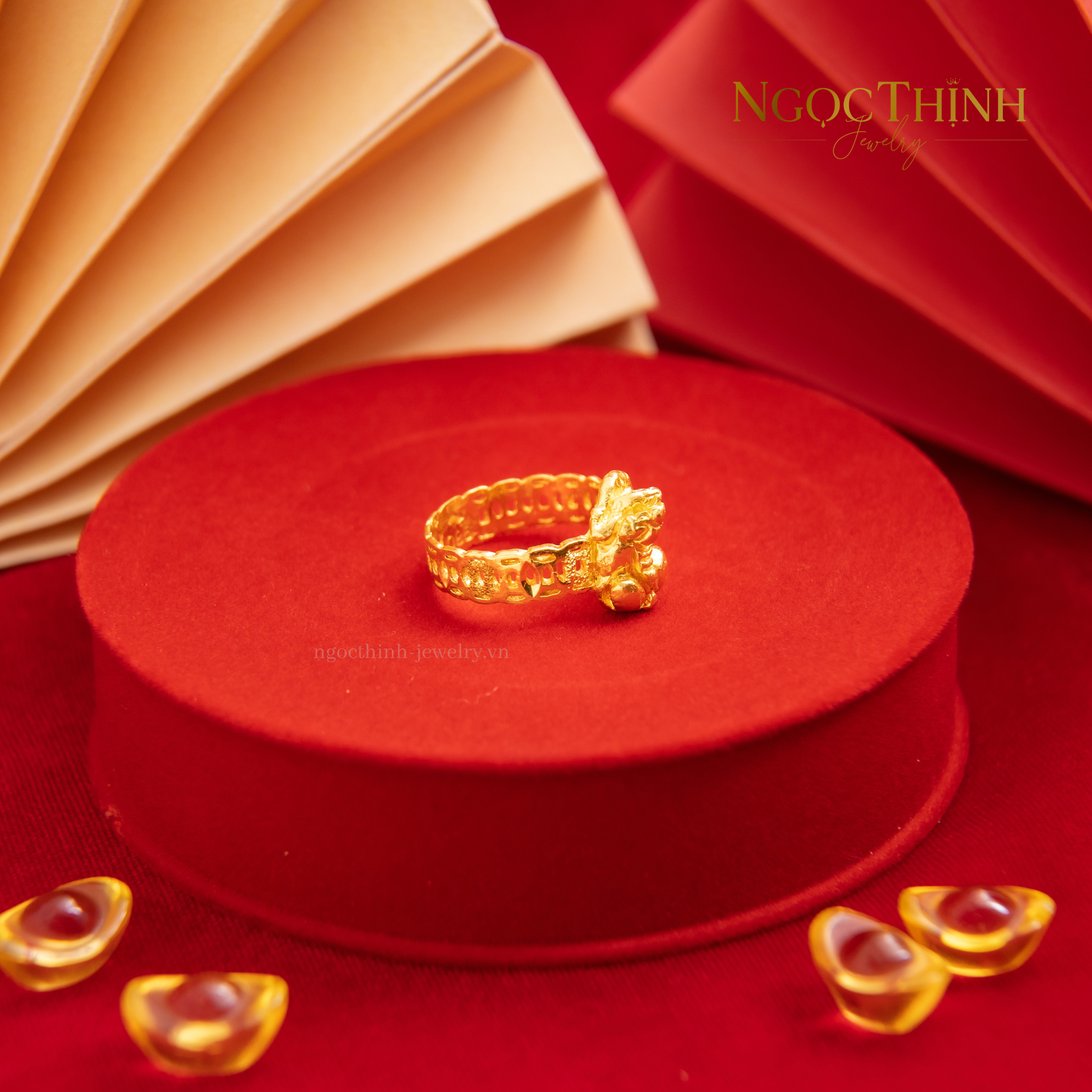 Nhẫn Kim Tiền