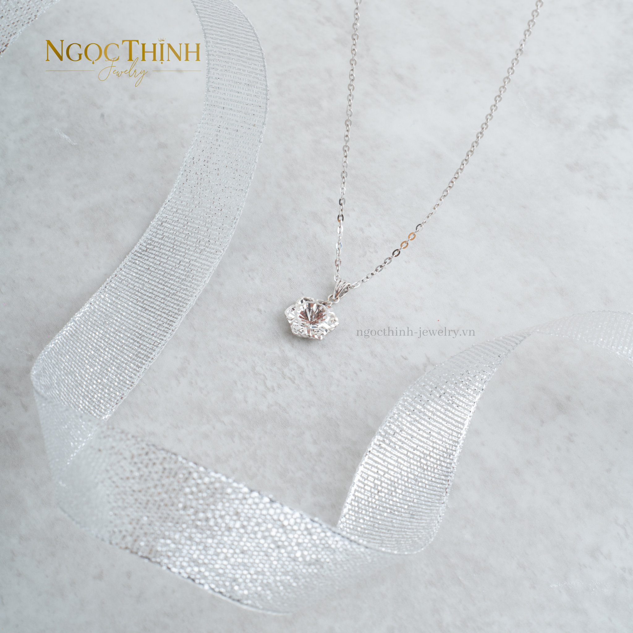 Mặt dây