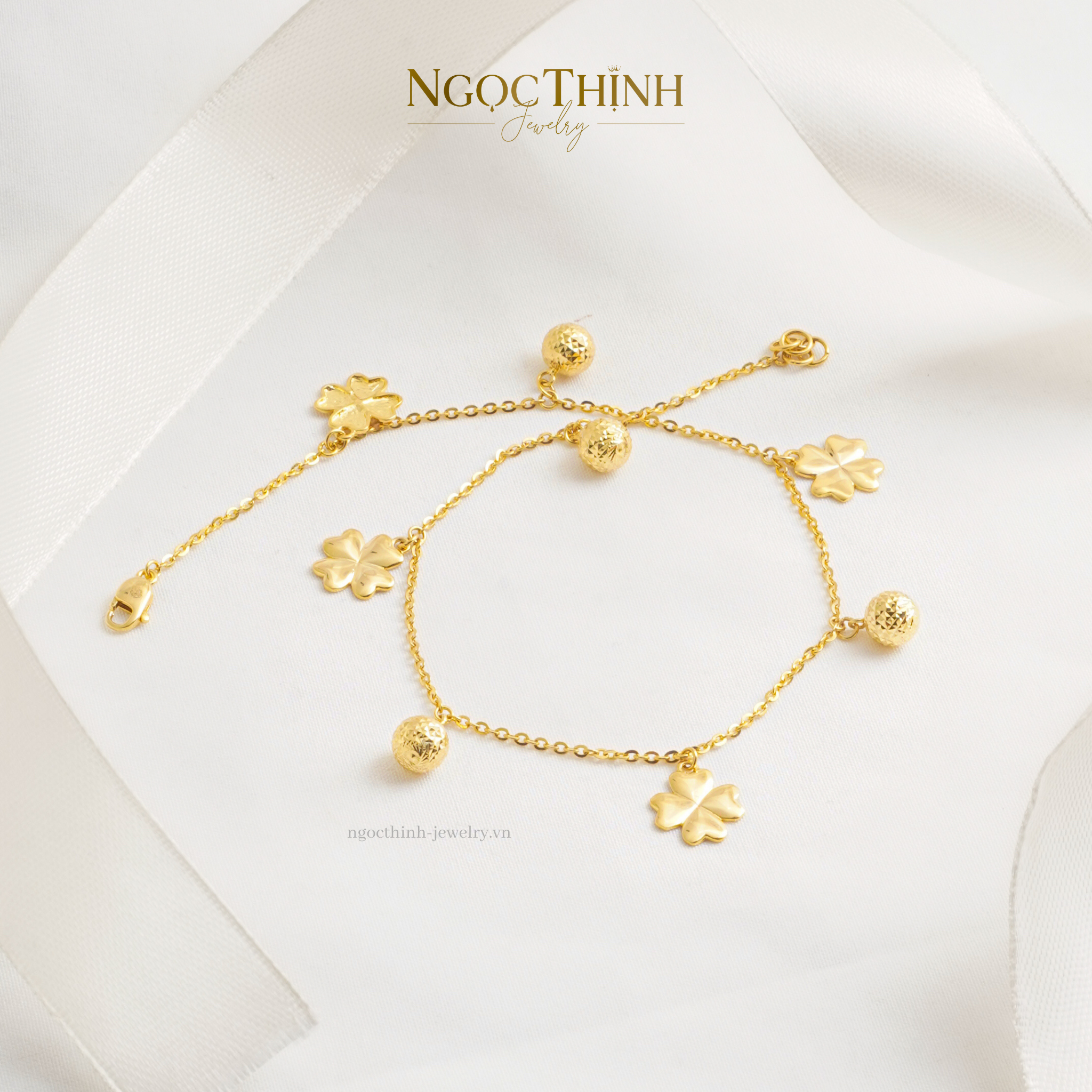 Lắc chân nữ