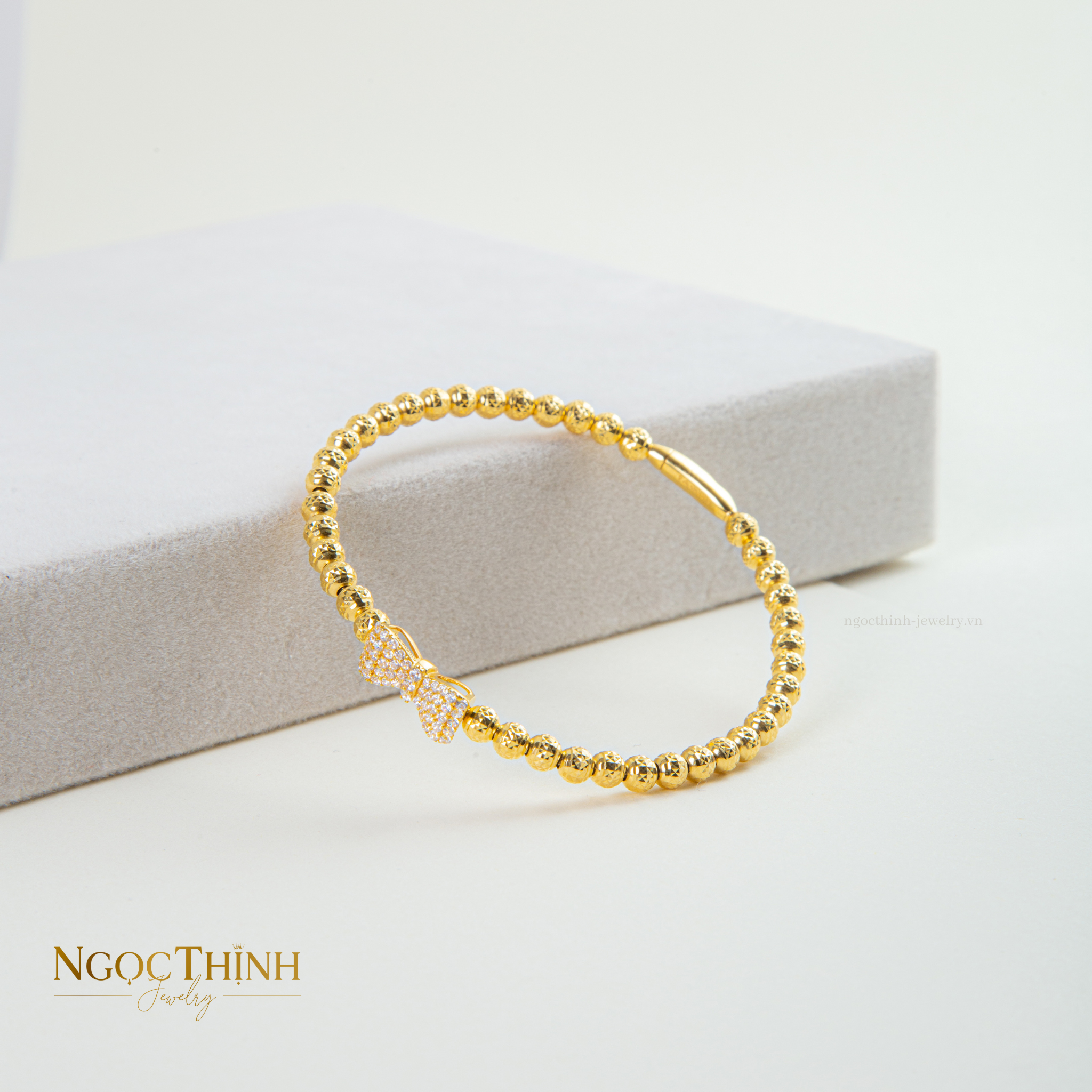 Vòng tay Bangle