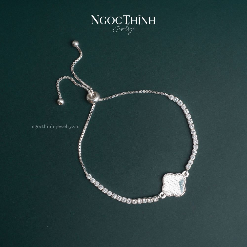 Lắc bạc nữ