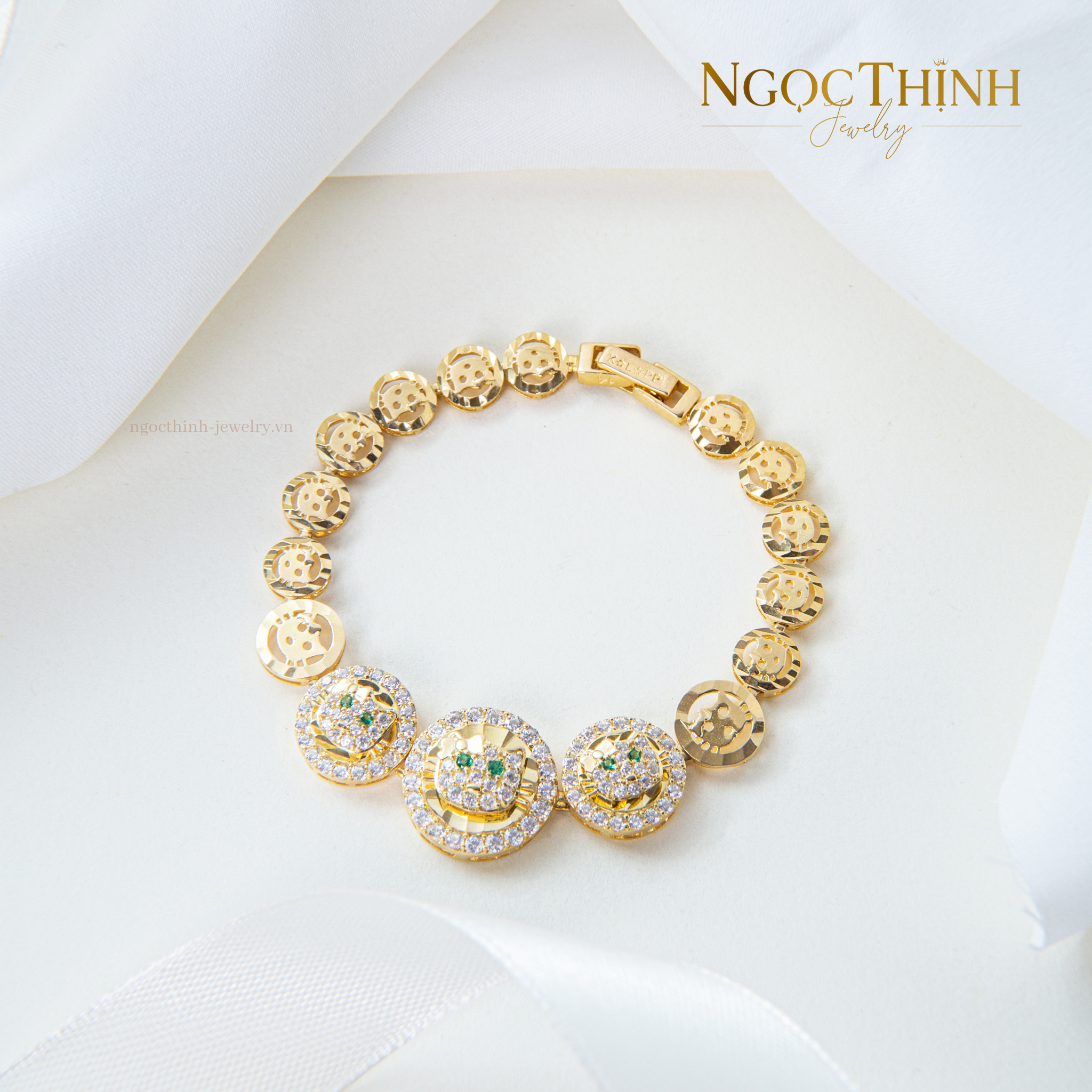 Lắc tay nữ