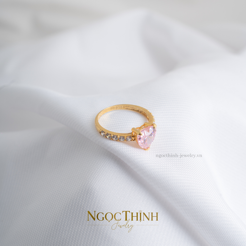 Nhẫn Nữ