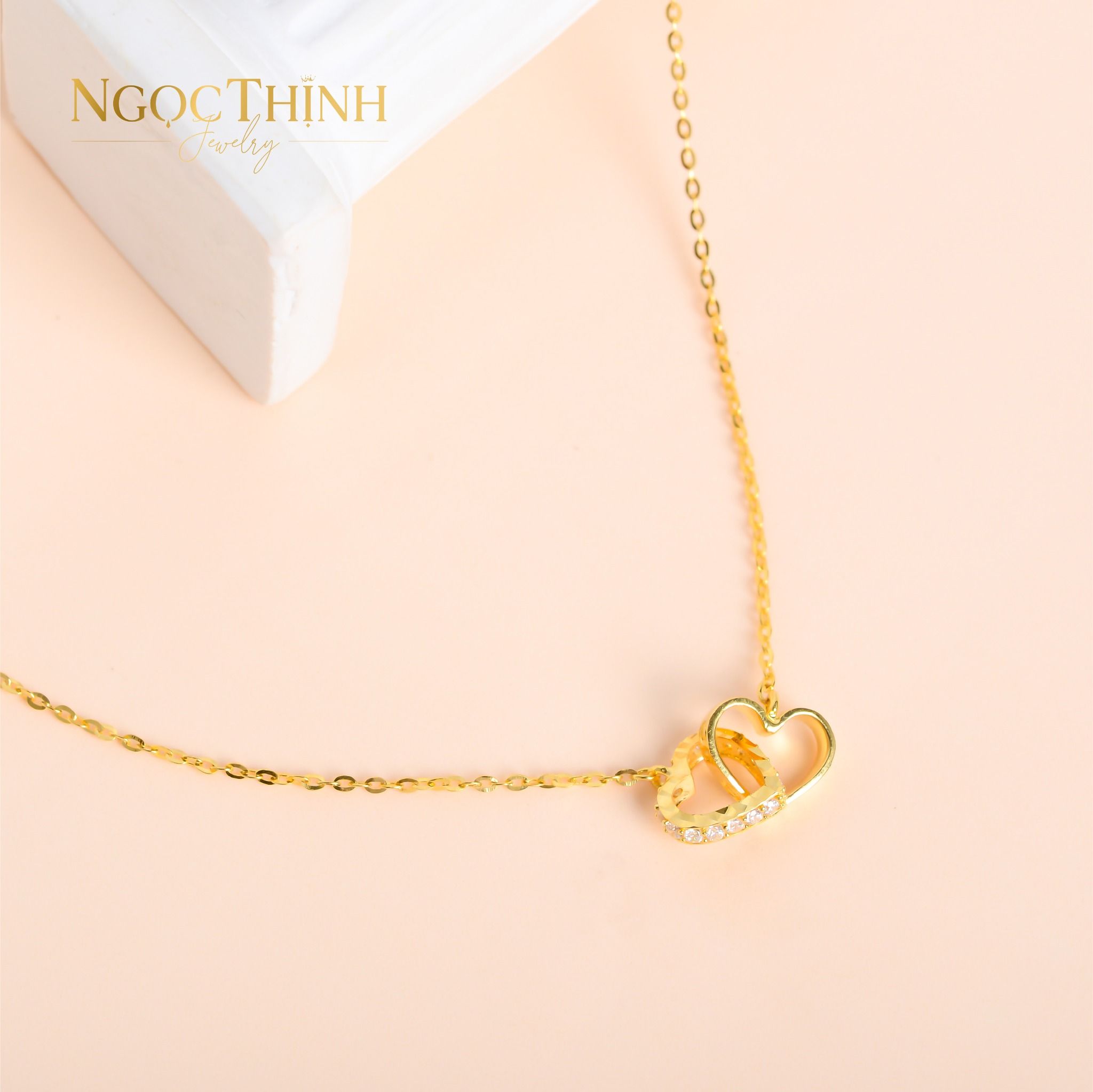 Dây chuyền liền mặt trái tim