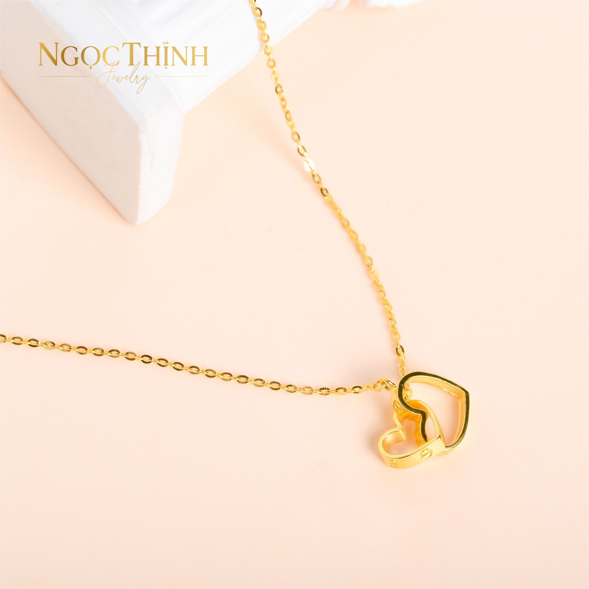 Dây chuyền liền mặt trái tim