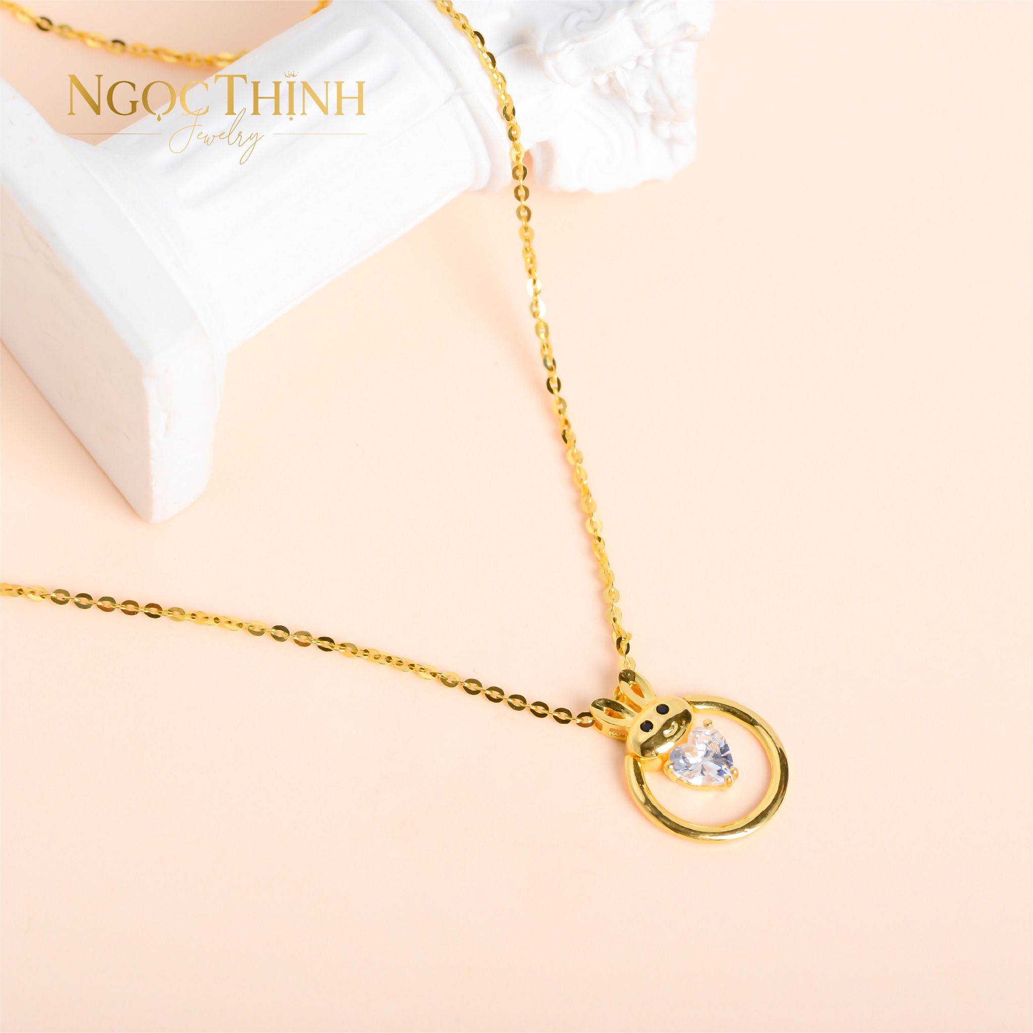 Dây chuyền liền mặt