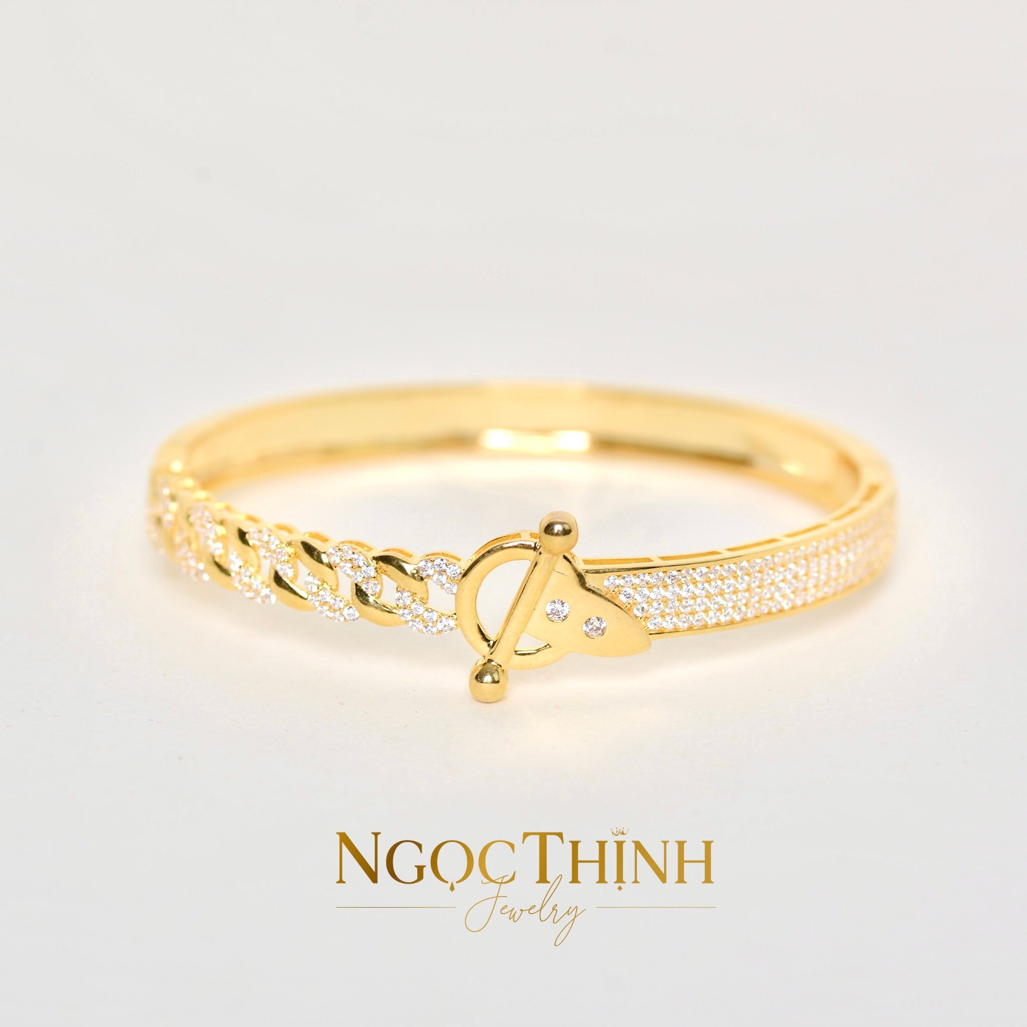 Vòng tay Bangle