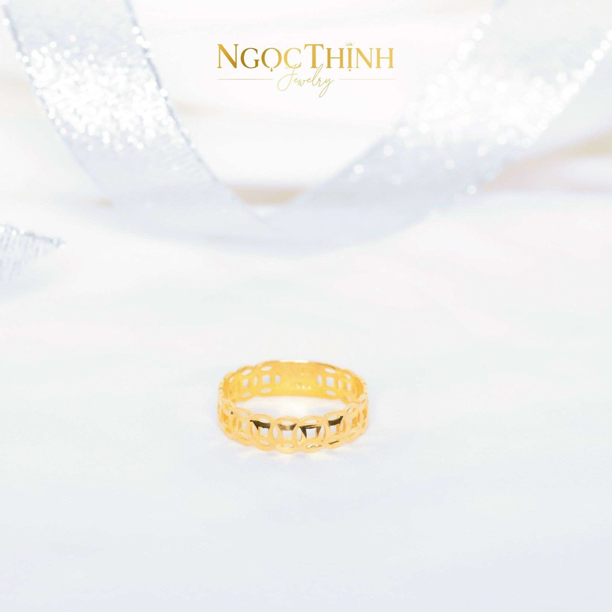 Nhẫn Kim Tiền
