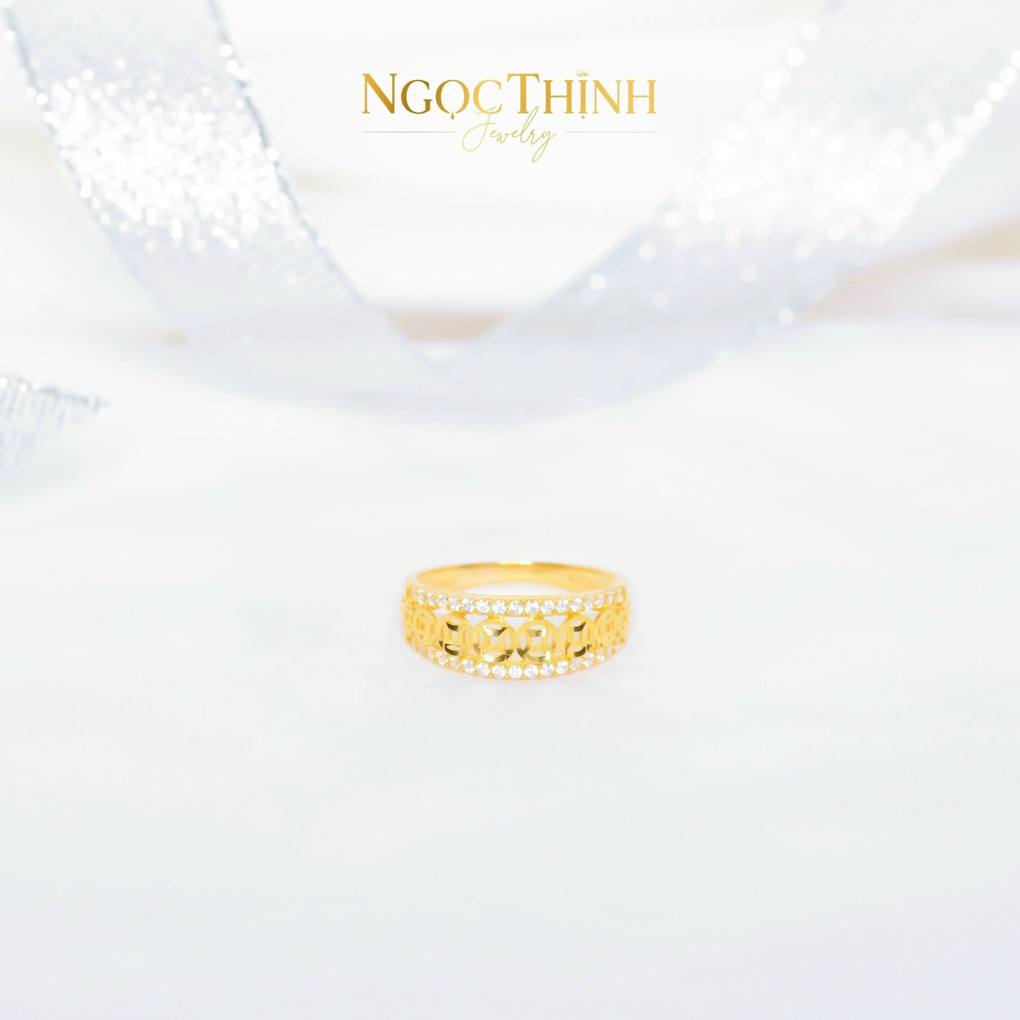 Nhẫn Kim Tiền