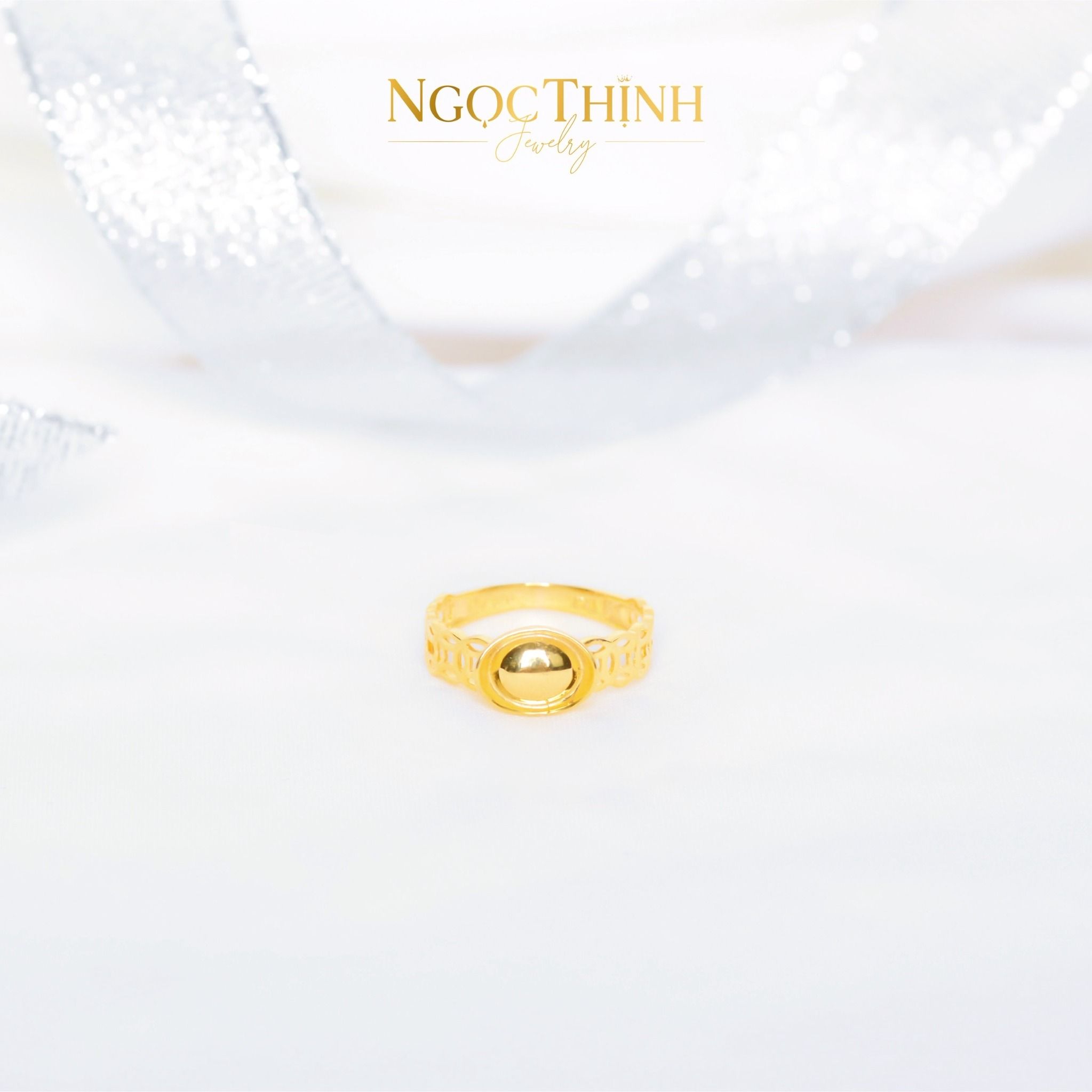 Nhẫn Kim Tiền