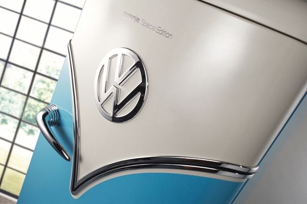 Tủ lạnh GORENJE RETRO OBRB153BL